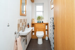 GUEST CLOAKROOM- click for photo gallery